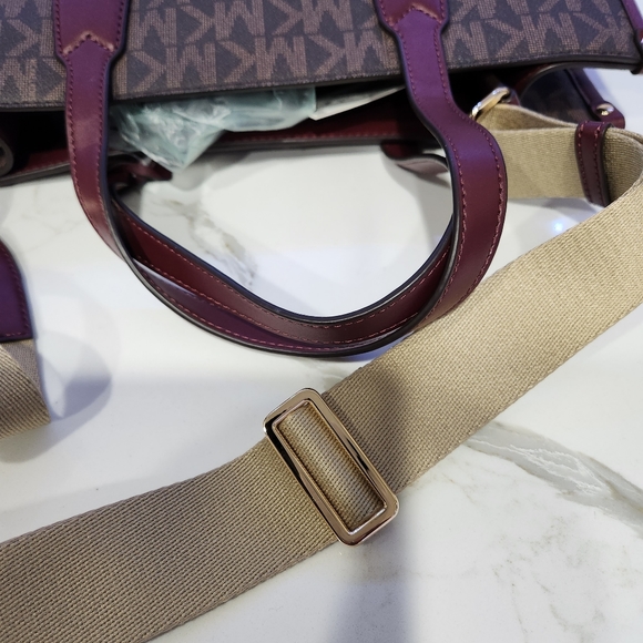 Michael Kors Maple Large NS Signature Tote. NWT - Picture 6 of 12